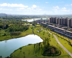 湖光里院4室2厅东南