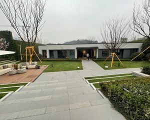 品质次新洋房,背靠尖山湖公园,第三工人文化宫
