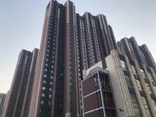 精装解放北路北中环街中车国际广场二期纯朝南两居大红本过二