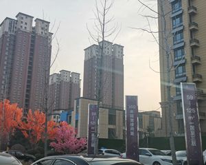 小区配套全,楼层好,绿化高,适合任何.人群!