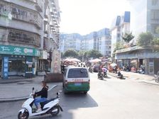 宜六中、航天小 学旁 七星花园三室出售+楼顶使用