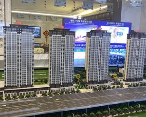 谱洋府次新小区,室内家具家电都配齐,可以直接拎包