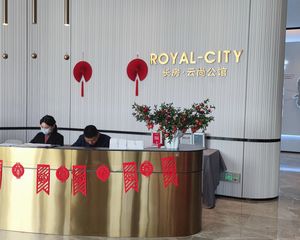 麓谷尖山湖国企开发5房两厅两卫设计南北双阳台