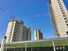 业主诚意出售,小区绿化好,停车方便,看房方便。