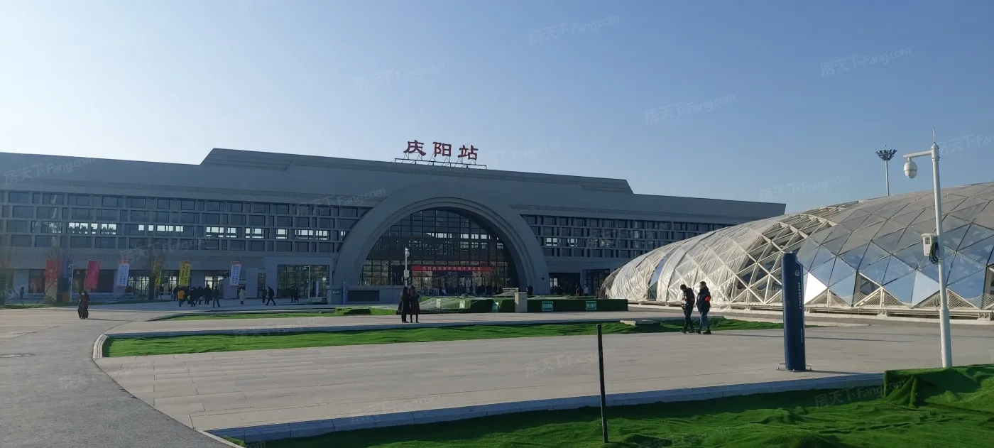 高铁家居生活广场 嘉鑫·高铁家居生活广场楼盘相册1/ 2 西峰高铁站