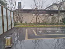 网红儿童公园+富力白鹭湾+次新小区+户型方正诚心出售