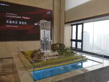 环境好 有小区 开发商精装修带中Y空调 地暖 新风系统