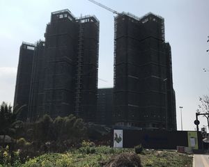 德商花样年碧云天骄4室2厅东南