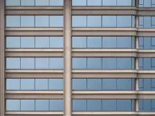 此房为香港置地品质次新小区,一线临公园,视野效果好