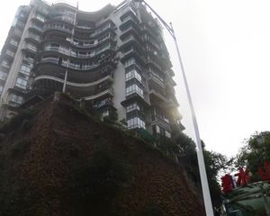 碧竹山庄住家装修精装大三房两厅,房东诚心出售