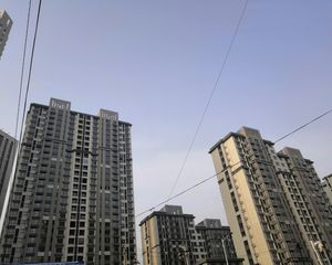 乾域领地三面采光三居室好楼层房主诚意出售