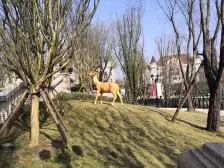 轻轨站旁大两房 精装修 价格便宜 可刀