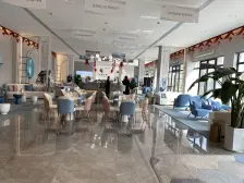 精装通透双卫大三房,看房方便,户型方正