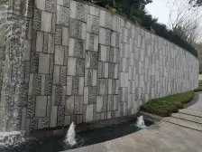 大平层横厅户型.视野采光通风好。设施配套齐全.靠滨江