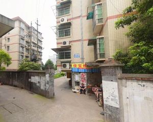 银晟花园3室1厅南
