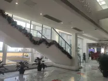 此房联排别墅,带170方大院子,采光好前面没有遮挡