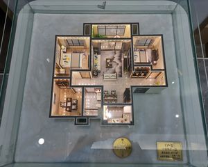 国金柔石雅居4室2厅南北
