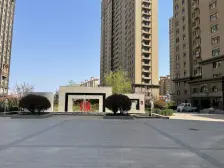 暖山国际 1室1厅 西