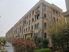 300万装修精装未住五层有院子有露台带三个地下车位