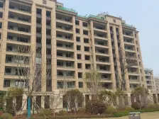 佰和荣筑 209平 总三层 地下改二层 带大花园 地势高