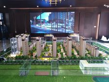 此房毛坯边户 位置很好 房东诚心出售