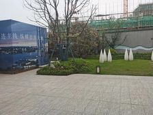 三朝南通风户型,一梯一户,中间楼层,位置佳