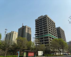 恒鼎荣庭通透五居室,中间楼层,改善社区