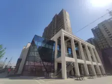 万科翡翠长安,南北通透,交通便利,一楼院带地下