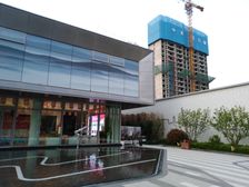 碧桂园凤凰壹品精装一楼带院带车位带负一层高5.1