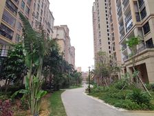 万达商圈旁领海假日年华花园大两房