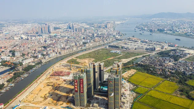 汇峰天瑞怎么样:小区里的便民设计,小公园.-开平房天下楼盘点评