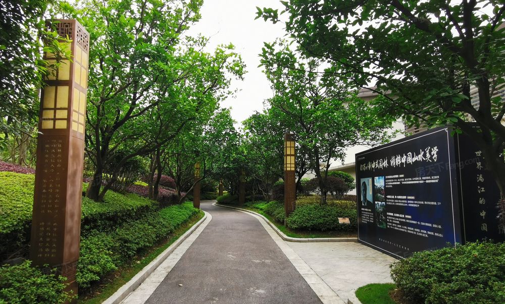 前后花园漓江郡府丹桂府一楼117平3房带50平花园150万