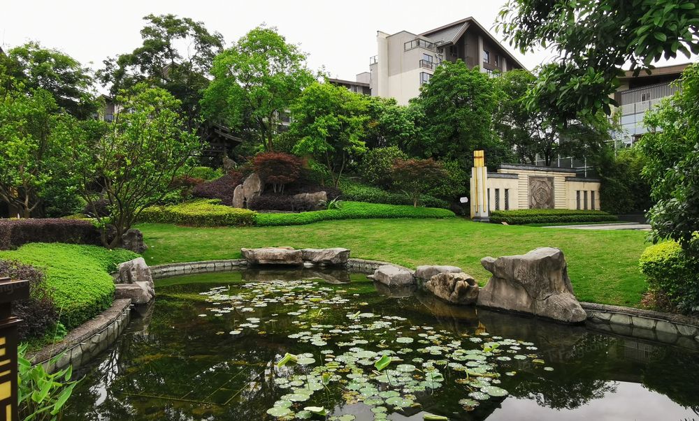 前后花园漓江郡府丹桂府一楼117平3房带50平花园150万