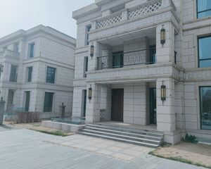 中铁诺德龙湾 毛坯三居室 一梯俩户 有房本可贷款