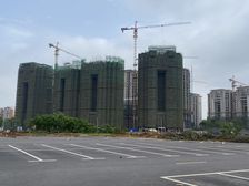 小区自带内湖,湖景小高层视野很少