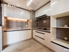 万科彩云湖横厅四房、满两年、围合式大中庭,