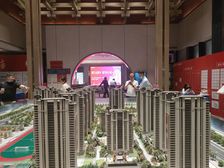 万达旁、新小区环境优美、户型好楼层好