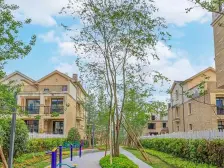 白云湖好楼层大四房,朝南。。。。