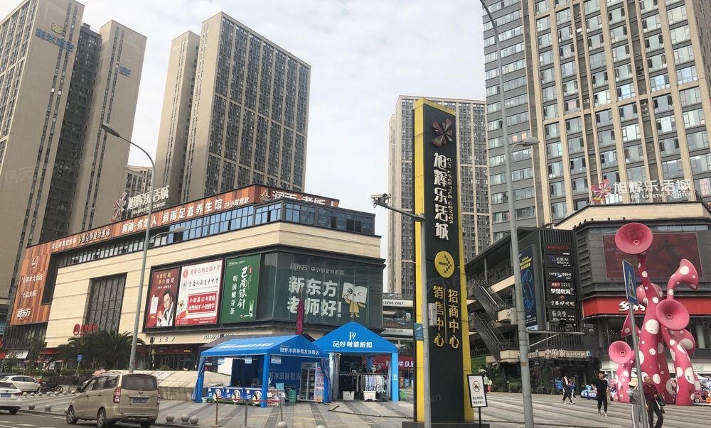 万达轻轨现房 别墅带花园 186万 捡漏价格 带露台,重庆巴南龙洲湾融信