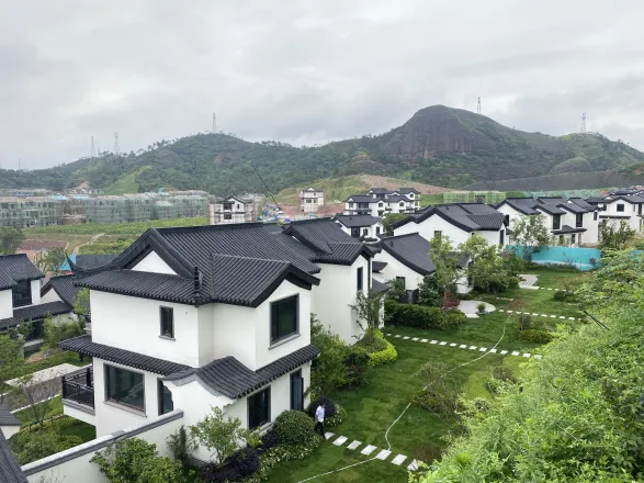 器二手房源13套最近成交0套楼栋总数10栋建筑类型板楼小区位置义乌北