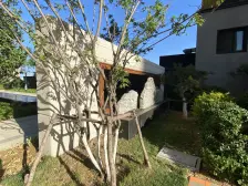 此房精装修保持好,前排南北向户型,视野宽阔全天采光