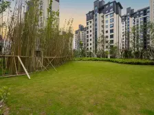 上城院子“黄金楼层”采光好,可见东方明珠三件套,随时可看房