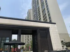 荷岸晓风 地铁口大三房 位置在小区中间 中间楼层