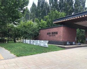 鸿坤理想城南北通透大三居毛坯随意装修