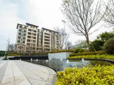 清水现房 标准户型 楼顶有平台 看房方便