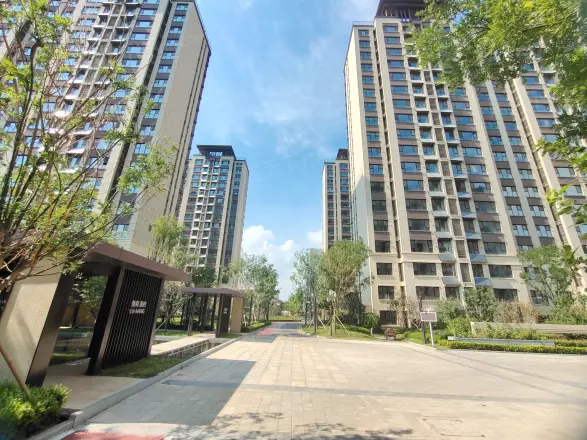 鲁商首府实景图