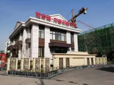 电梯洋房,一楼带院子,带地下车位,带阳光房。