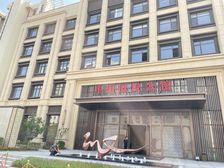 中海铂悦 精装修大三居 拎包入住 有本配贷