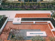 滨湖二期中 央位置,东打头 全天采光 带车位小棚