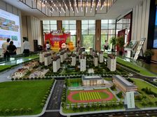 业主诚意出售,小区绿化好,停车方便,看房方便。